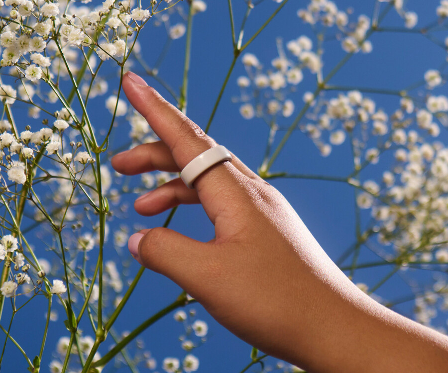 oura ring 4 ceramic cloud